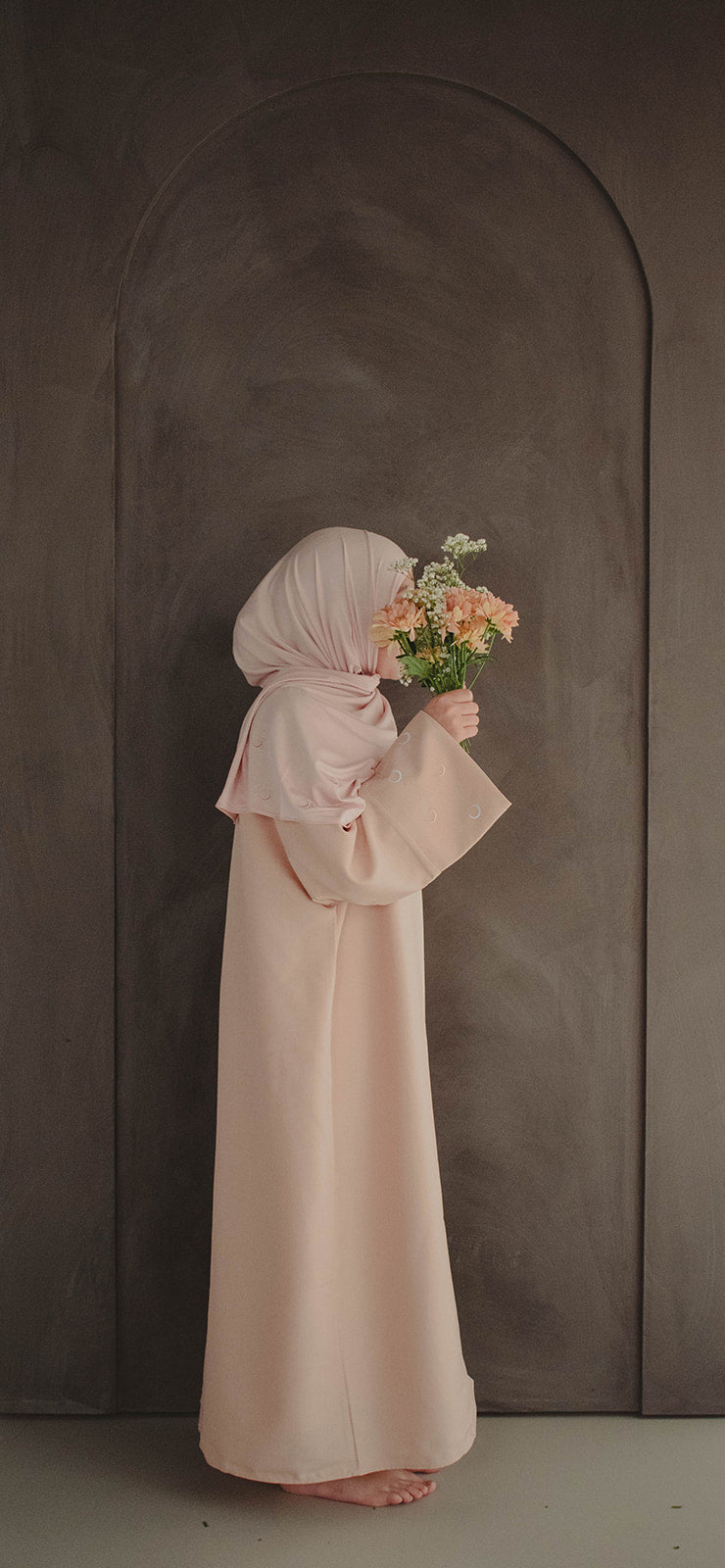 Soft pink linen look abaya