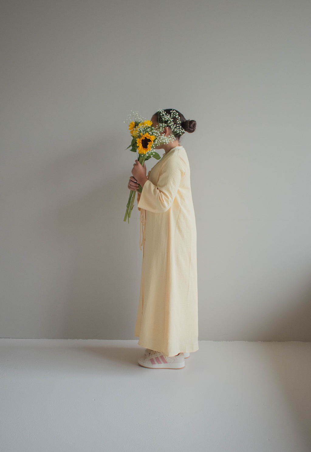 Butter Yellow Abaya met striksluiting