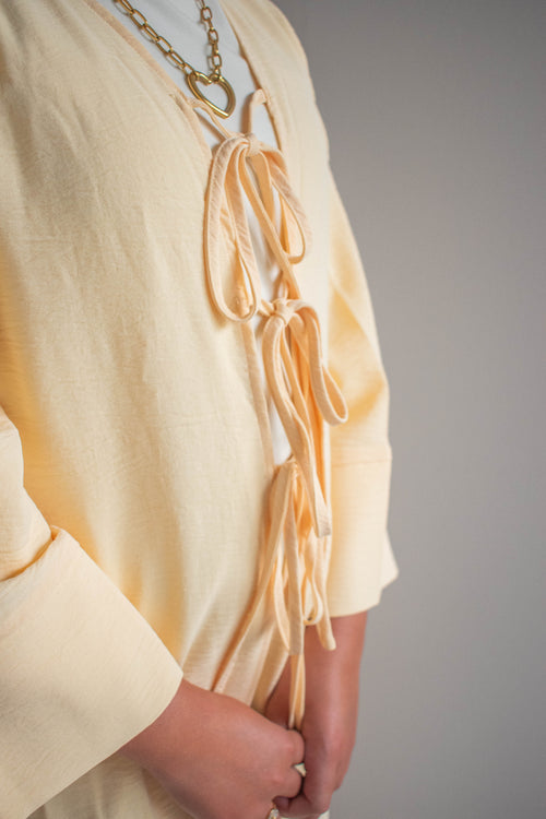 Butter Yellow Abaya met striksluiting
